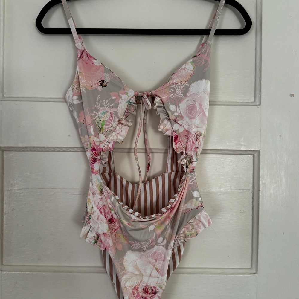 Dippin Daisys Floral Lace-Up Women's One piece bathing suit